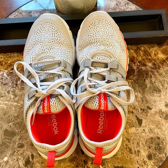 Women's Reebok Sublite Cross Training Running Shoes Gray Neon Orange 7.5 - Picture 3 of 5